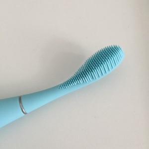＃foreo issa硅胶智能电动牙刷＃ 比一般电动牙刷舒适太多！